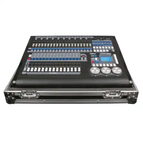 Showtec Creator 1024 inkl. Flightcase Markenware